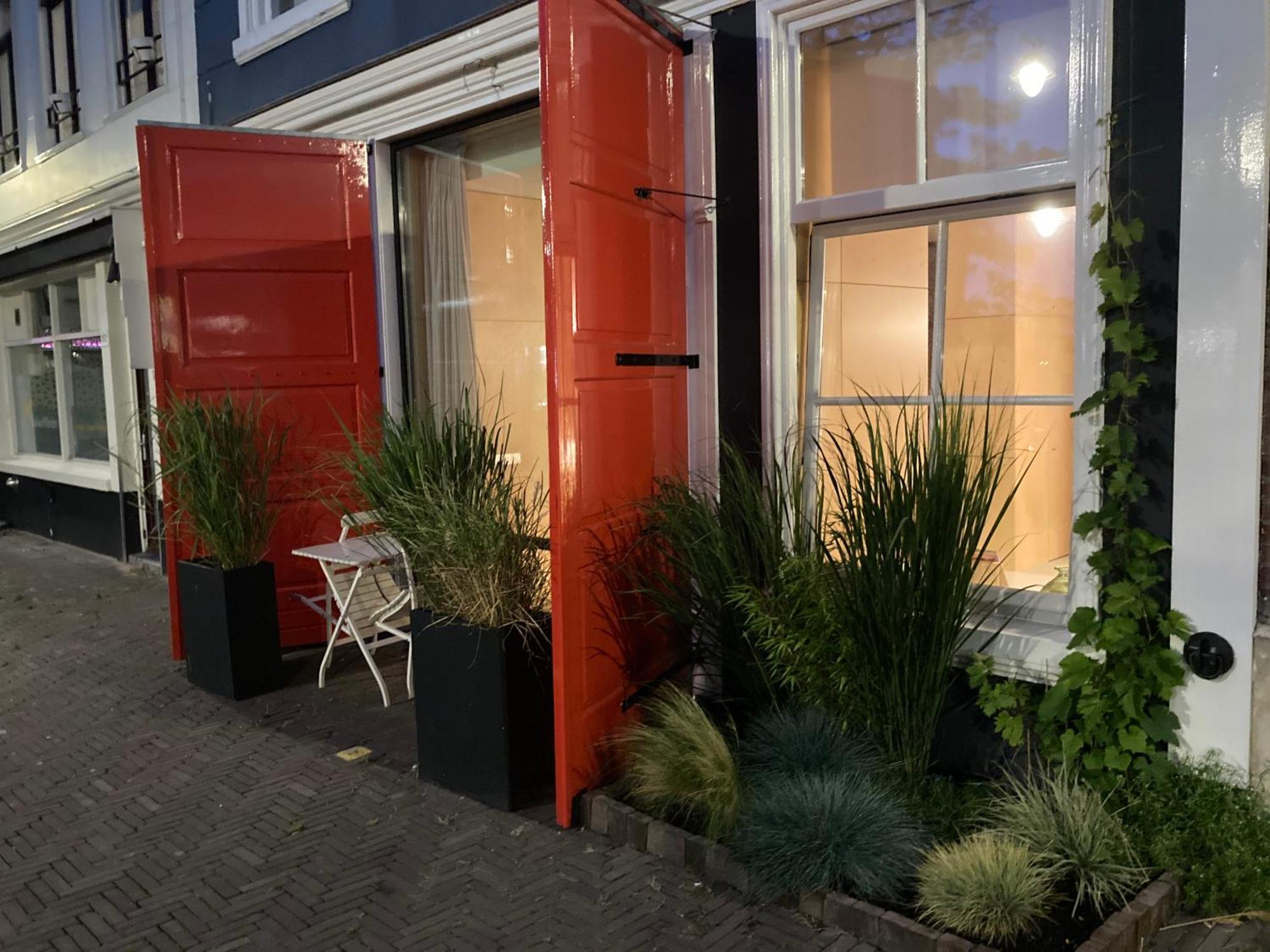 Le Garage Downtown Serviced Apartment Haag Eksteriør billede